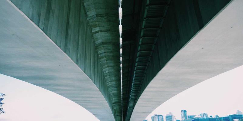 工业物联网与智能制造时代：机器人集成的网络安全挑战与核心防护策略