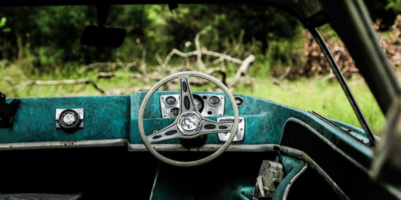 工业自动化中的机器视觉：从缺陷检测到高精度引导装配的实践与PLC、机器人集成